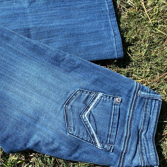 Mid Rise Boot Cut Jeans | Stretch| 32x28 | size 10 | Medium Weight| EUC - Picture 12 of 12